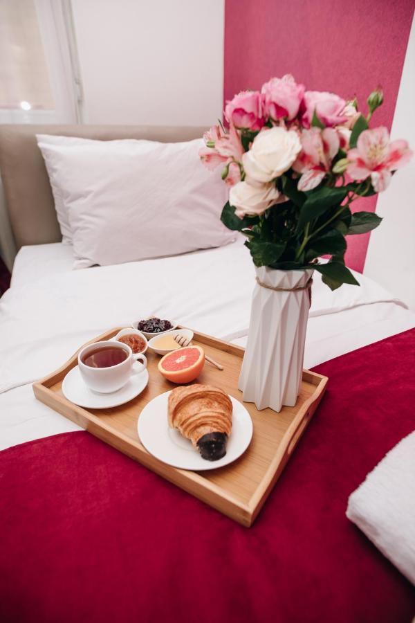 Nuryan Hotel 耶烈万 外观 照片
