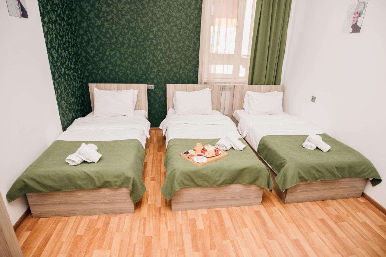 Nuryan Hotel 耶烈万 外观 照片