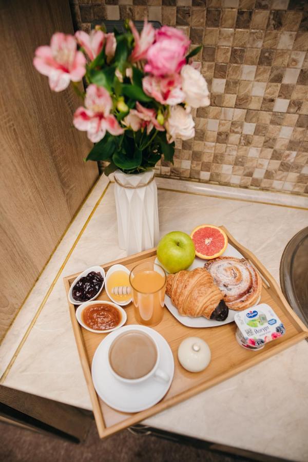 Nuryan Hotel 耶烈万 外观 照片
