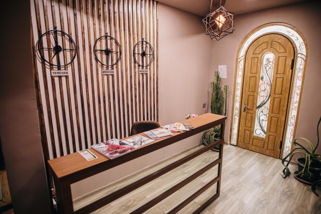 Nuryan Hotel 耶烈万 外观 照片