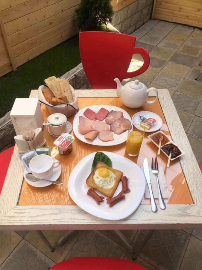 Nuryan Hotel 耶烈万 外观 照片