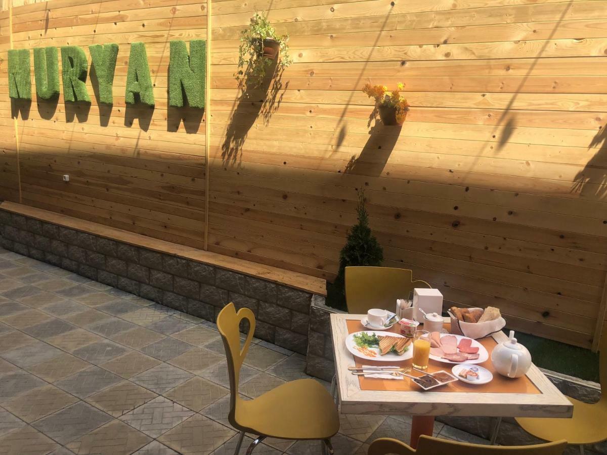 Nuryan Hotel 耶烈万 外观 照片