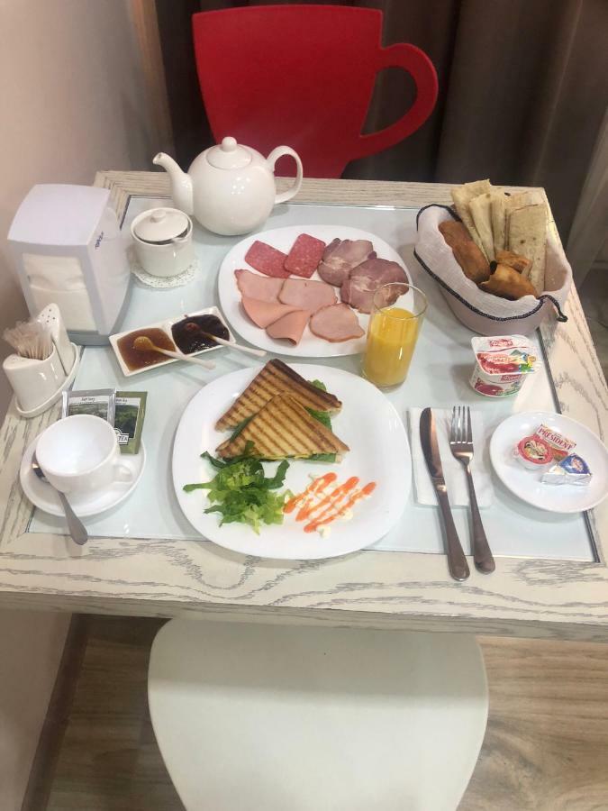 Nuryan Hotel 耶烈万 外观 照片